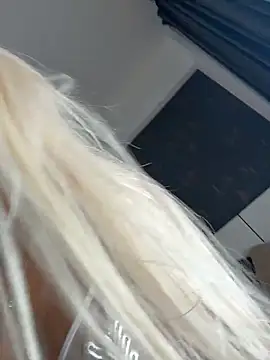 violettabunny03 online show from February 3, 2026, 1:04 am