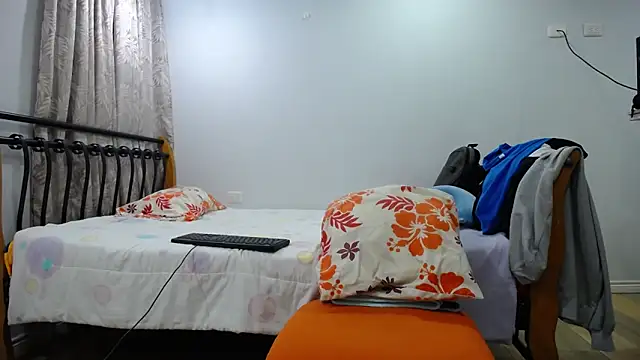 Snapshot of Iam_yourbabyprincess_XD chatting on February 3, 2025, 6:13 am Iam yourbabyprincess XD online show from February 3, 2025, 6:13 am