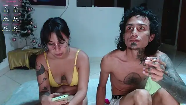 Snapshot of Tiffany_prettygirl chatting on December 27, 2024, 2:47 am Tiffany prettygirl online show from December 27, 2024, 2:47 am