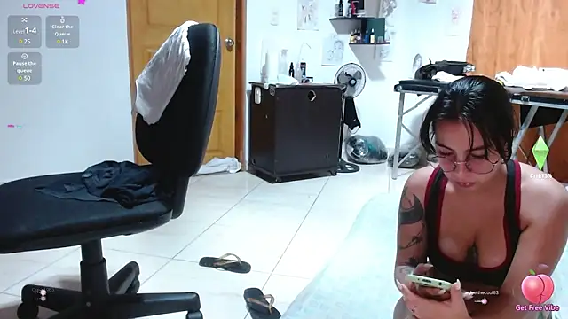 Snapshot of Tiffany_prettygirl chatting on February 21, 2025, 3:12 am Tiffany prettygirl online show from February 21, 2025, 3:12 am