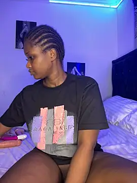 Snapshot of t-Booty_risky_ chatting on December 8, 2024, 9:08 pm t-Booty risky online show from December 8, 2024, 9:08 pm