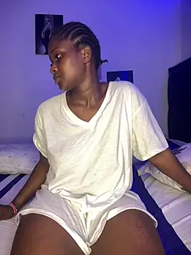 Snapshot of t-Booty_risky_ chatting on December 19, 2024, 9:38 pm t-Booty risky online show from December 19, 2024, 9:38 pm