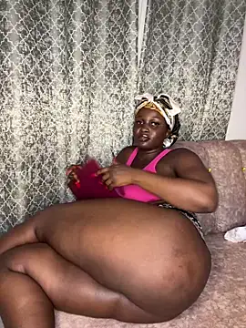 Snapshot of t-Booty_risky_ chatting on October 10, 2025, 12:20 am t-Booty risky online show from October 10, 2025, 12:20 am