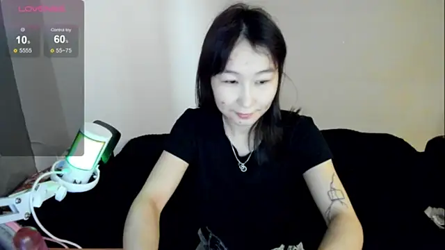 Snapshot of SaraXray chatting on November 19, 2025, 2:33 am SaraXray online show from November 19, 2025, 2:33 am