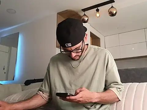 Phantom Bigger1 online show from January 7, 2026, 2:30 pm