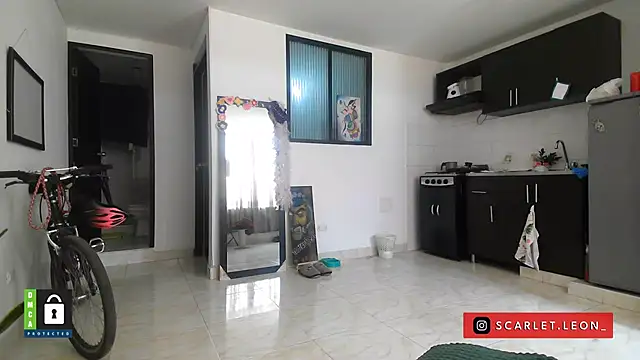 Snapshot of Scarletleon77 chatting on September 25, 2025, 3:38 pm Scarletleon77 online show from September 25, 2025, 3:38 pm