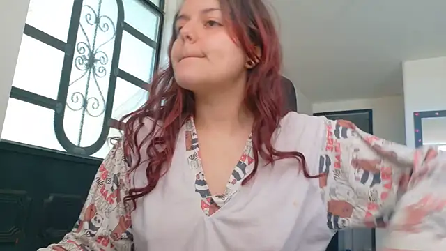 Snapshot of Scarletleon77 chatting on May 20, 2026, 2:23 pm Scarletleon77 online show from May 20, 2026, 2:23 pm