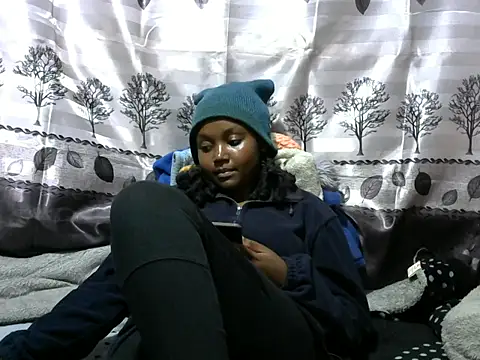 Snapshot of Sweet_kelsiey chatting on February 8, 2025, 10:29 pm Sweet kelsiey online show from February 8, 2025, 10:29 pm