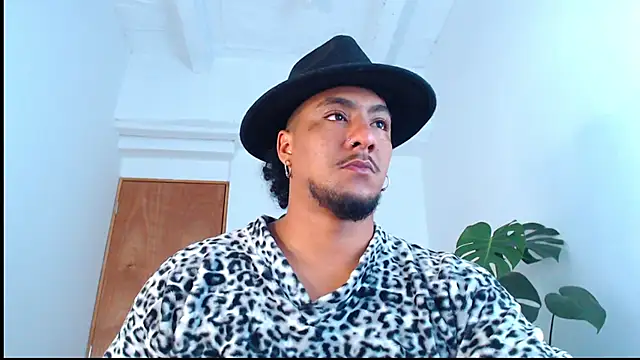 yosoy enzo2020 online show from January 30, 2025, 9:25 am