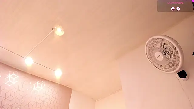 Snapshot of Emilyboobss chatting on January 4, 2025, 3:40 am Emilyboobss online show from January 4, 2025, 3:40 am