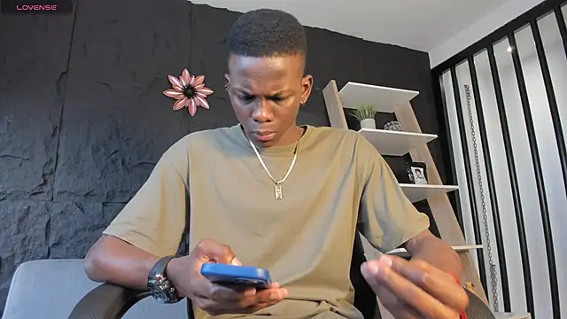 JacksonMuller  online show from November 28, 2025, 12:41 pm