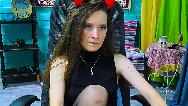 Miss Barbara  online show from March 17, 2025, 7:04 pm