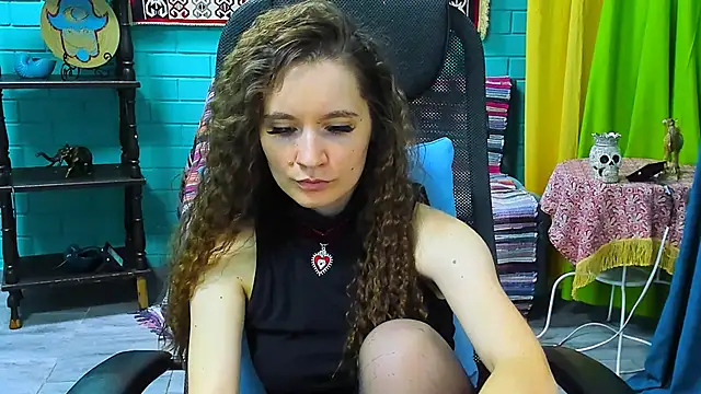 Miss Barbara  online show from March 18, 2025, 6:48 pm