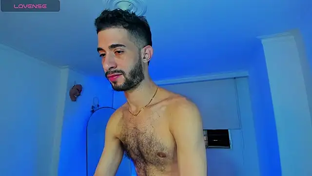 Snapshot of Your__hero1 chatting on September 13, 2025, 3:06 am Your hero1 online show from September 13, 2025, 3:06 am