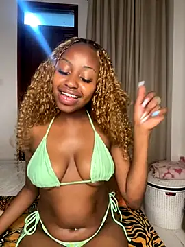 hot daily online show from December 3, 2025, 12:07 am