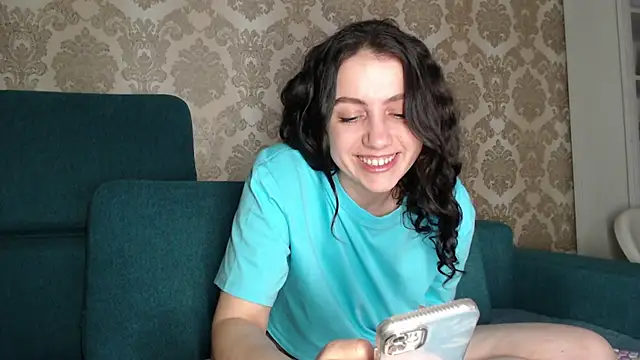 Louise Lavender online show from February 28, 2025, 12:42 pm