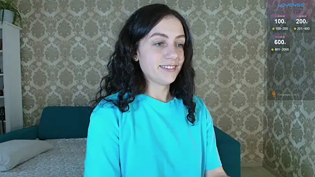 Louise Lavender online show from October 8, 2025, 10:13 am