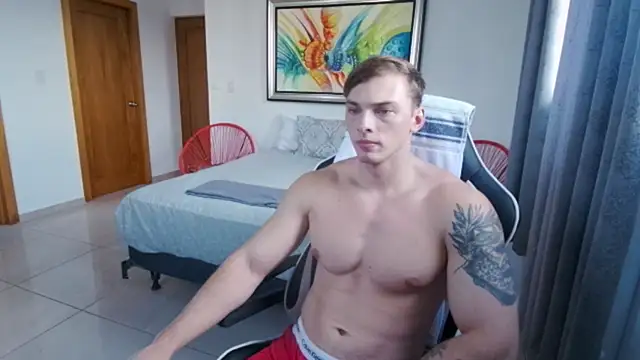 Snapshot of YourHotGreg chatting on September 19, 2025, 9:59 pm YourHotGreg online show from September 19, 2025, 9:59 pm