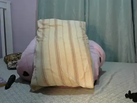 Snapshot of nuts_african chatting on October 29, 2025, 11:23 am nuts african online show from October 29, 2025, 11:23 am