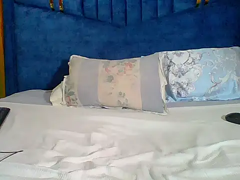 Snapshot of QueenMelisa chatting on July 15, 2026, 4:29 am QueenMelisa online show from July 15, 2026, 4:29 am