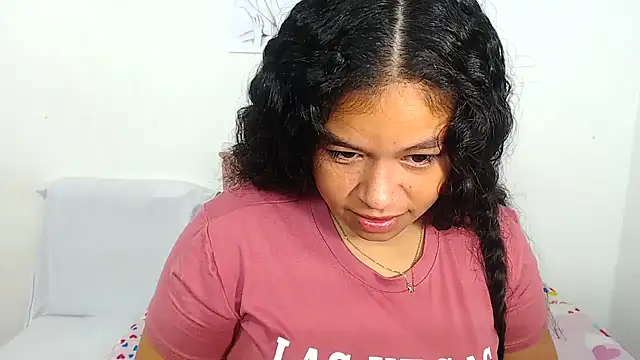 Snapshot of Hazel_donna chatting on May 28, 2026, 9:28 am Hazel donna online show from May 28, 2026, 9:28 am