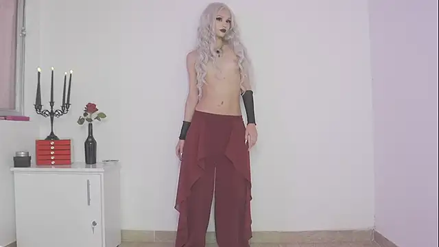 Stryxcy online show from March 11, 2025, 6:10 am