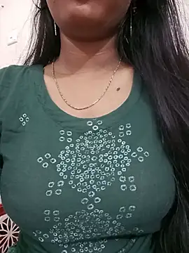 Snapshot of Anusri- chatting on June 9, 2026, 9:04 pm Anusri- online show from June 9, 2026, 9:04 pm