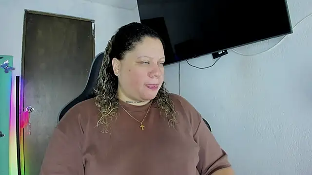 mariana maze online show from December 10, 2024, 2:16 am