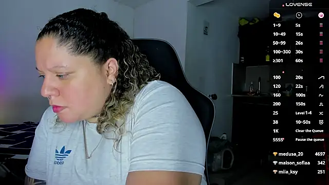 mariana maze online show from March 19, 2025, 8:01 am