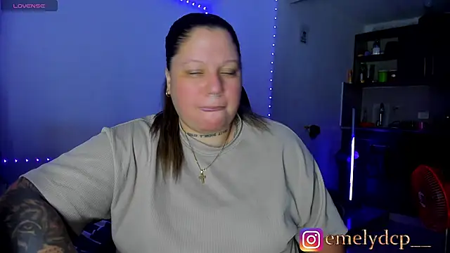 Snapshot of mariana_maze chatting on July 18, 2026, 3:33 am mariana maze online show from July 18, 2026, 3:33 am