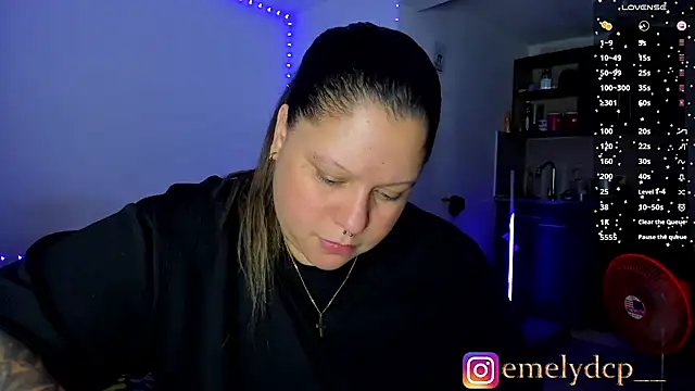 Snapshot of mariana_maze chatting on July 19, 2026, 11:52 pm mariana maze online show from July 19, 2026, 11:52 pm