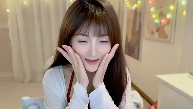 Snapshot of SHUIshui_ chatting on February 14, 2025, 2:12 pm SHUIshui online show from February 14, 2025, 2:12 pm