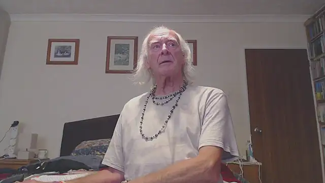 WaverlyKernow online show from October 25, 2025, 9:39 am