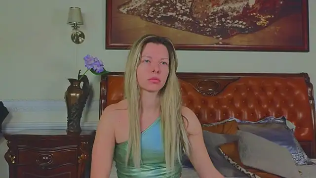 Real Tini online show from February 20, 2026, 6:10 am