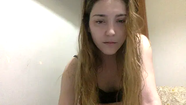 Snapshot of lilafg chatting on May 15, 2026, 8:16 pm lilafg online show from May 15, 2026, 8:16 pm