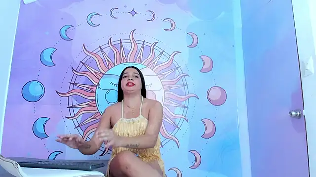luna hoott online show from May 14, 2026, 7:20 pm
