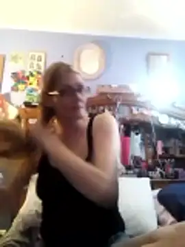 Snapshot of beelzebubblesxo chatting on October 22, 2025, 5:30 am beelzebubblesxo online show from October 22, 2025, 5:30 am