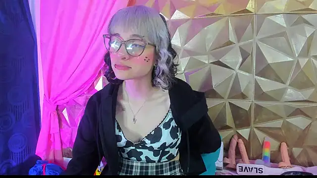 neeko princes online show from January 23, 2025, 3:32 pm