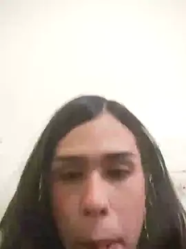 pretty ariiel online show from June 27, 2026, 4:23 pm