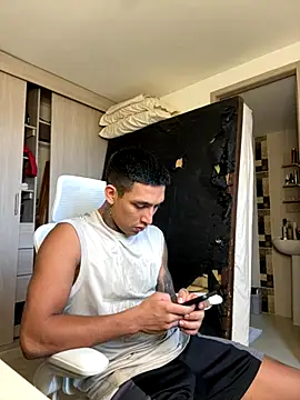 Snapshot of sendfer chatting on September 29, 2025, 8:13 pm sendfer online show from September 29, 2025, 8:13 pm