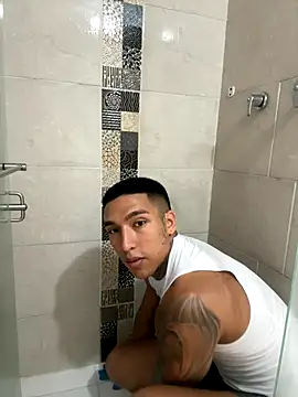 Snapshot of sendfer chatting on October 11, 2025, 5:33 pm sendfer online show from October 11, 2025, 5:33 pm