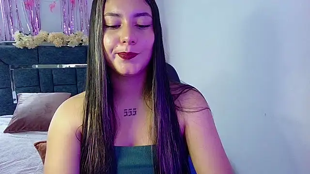 Lia 14  online show from October 17, 2025, 6:32 pm