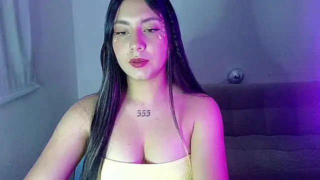 Lia 14  online show from June 23, 2026, 11:36 pm