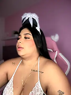 Snapshot of Emily_cooper20 chatting on November 1, 2025, 12:45 am Emily cooper20 online show from November 1, 2025, 12:45 am