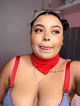 Snapshot of Emily_cooper20 chatting on November 30, 2025, 1:20 am Emily cooper20 online show from November 30, 2025, 1:20 am