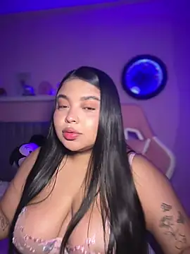 Snapshot of Emily_cooper20 chatting on July 17, 2026, 11:42 pm Emily cooper20 online show from July 17, 2026, 11:42 pm