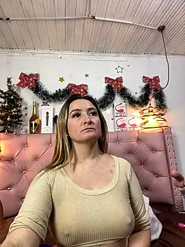 Snapshot of antonella87 chatting on December 21, 2024, 2:41 am antonella87 online show from December 21, 2024, 2:41 am