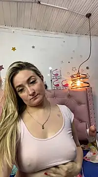 Snapshot of antonella87 chatting on January 30, 2025, 4:16 am antonella87 online show from January 30, 2025, 4:16 am