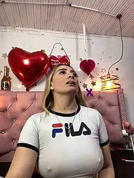 Snapshot of antonella87 chatting on February 18, 2025, 12:15 am antonella87 online show from February 18, 2025, 12:15 am