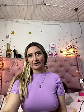 Snapshot of antonella87 chatting on March 14, 2025, 5:48 am antonella87 online show from March 14, 2025, 5:48 am